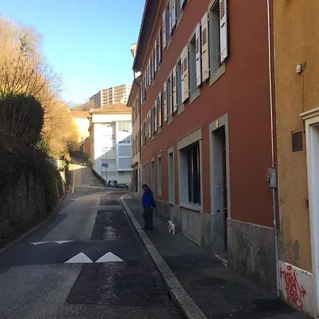 Centre 2 Pièces *